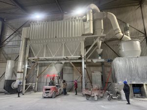 Low-temperature calcined magnesium oxide grinding machine